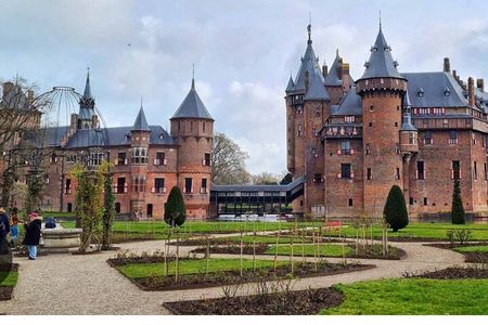 Amsterdam: Private Tour Windmills, Castle and Volendam