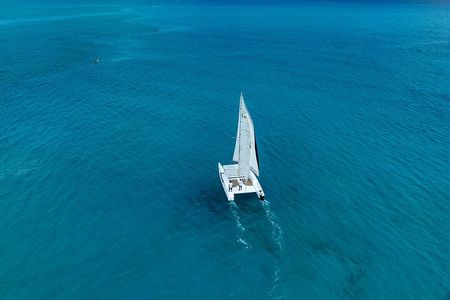 Isla Mujeres Catamaran with Open Bar from Cancun