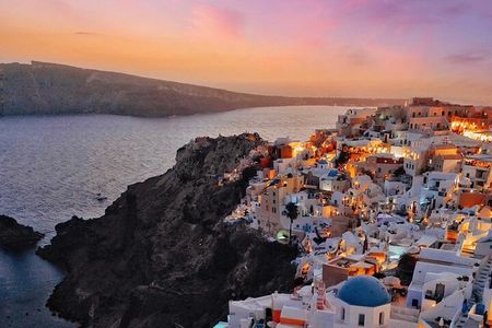 Private Custom Land Tour in Santorini with a Local