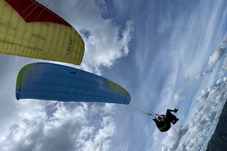 Paragliding with Experts Near Medellin