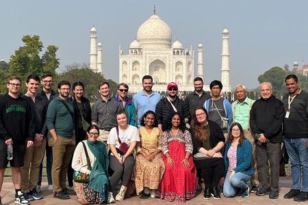 Taj Mahal Tour By Gatimaan express with lunch