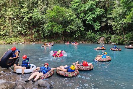 Tubing por el Río Celeste 