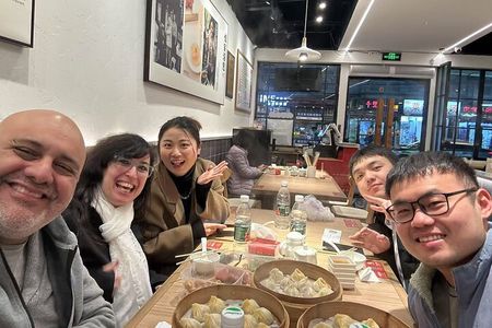 Authentic Shanghai Food Tour with Chi Gua Va