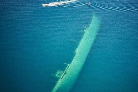 Sarandë: Cruise with Wine, Snorkel at Shipwreck & Swim Stops