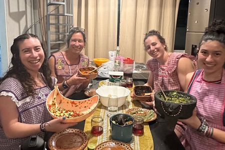 Class of Sauces and Tortillas in Mexico City