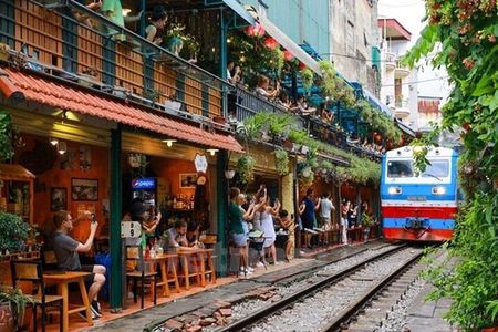 Hanoi Street Food + City Tour + Train Street