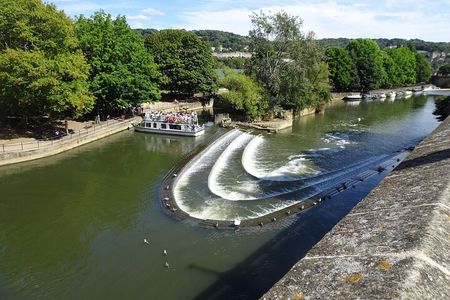 Bath self guided walking tour and scavenger hunt