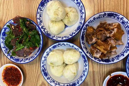 All Inclusive Private Day Classic Chengdu & Local Foodie Tour