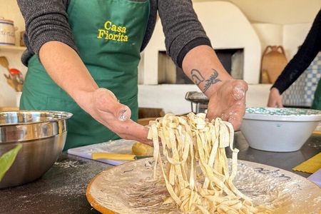 Sorrento : Cooking class & Wine Pairing with Sommelier by the Sea