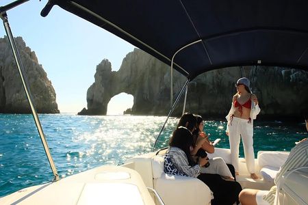 Cabo Yacht Tour to Lovers or Pelícano Beach + Beach Time