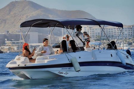 Private Cabo Yacht Tour: Snorkel, Paddleboard & Unlimited Drinks