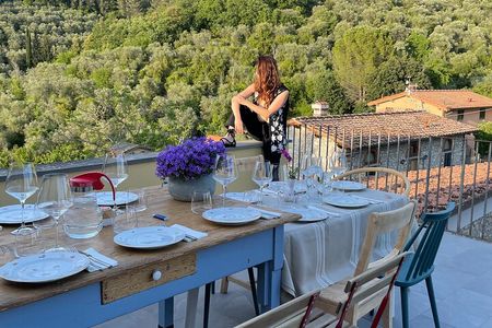 Pasta, meatballs and ice cream in a villa in the hills of Florence