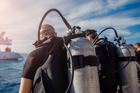 Hurghada : Diving & Snorkeling Cruise Tour w Lunch & Drinks