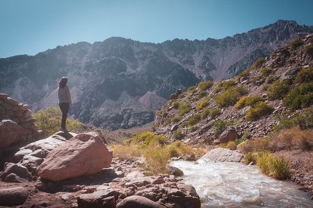 Aconcagua short hike & Argentine BBQ – Full Day from Mendoza