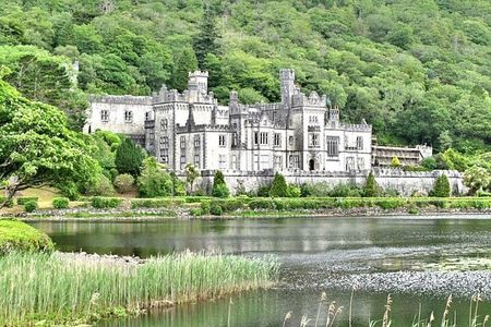 From Galway: Connemara, Kylemore Abbey & Castles 1 Day Tour