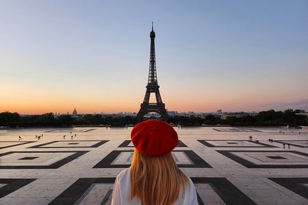 Sunrise Walking Tour: Paris Before the Crowds