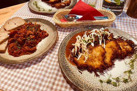 Krakow: 6-Course Full Polish Food & Vodka Tour