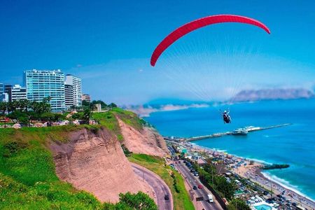 Paragliding over the South Coast of Lima