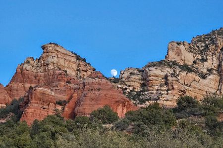 VIP Sedona Vortex Spiritual and Scientific Tour