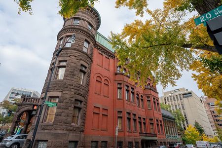 Mansions & Misdeeds: A Gilded Age History Tour of Dupont Circle