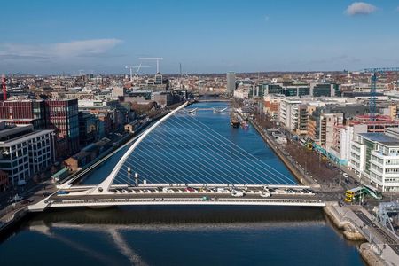 Private Dublin Iconic Landmarks and Hidden Gems Tour