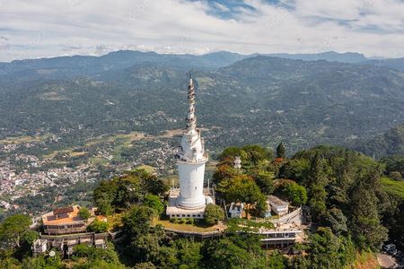 Ambuluwawa Tower Tours