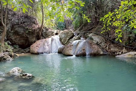 Private Tour to Erawan Waterfall and Boat Tour in Kanchanaburi