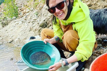 3 Hour: Alaska Gold Panning Experience near Denali 
