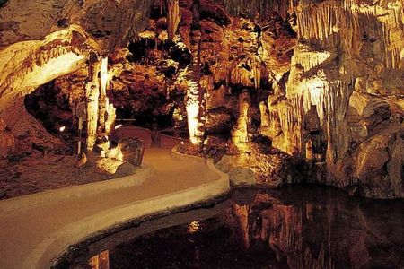 Curaçao Caves, Coralmarine Isle with Succulent Local Cuisine