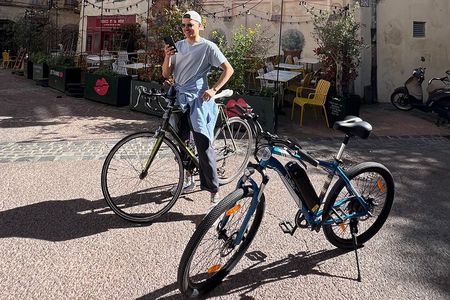 Montpellier Guided Tour Architectural Curiosity Electric Bike