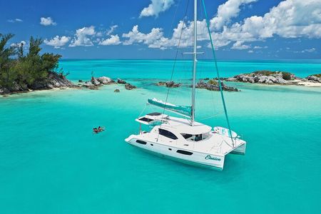 Private Bermuda Daytime Catamaran Charter