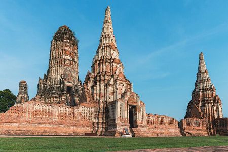Ayutthaya Bicycle Tour with Scenic Boat Experience