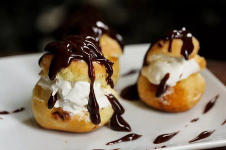 Paris Chocolate Pastry Tour Award-Winning Desserts & Hidden Gems
