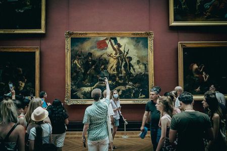 Paris Louvre Visit - Options: Private Guide, Breakfast & Cruise