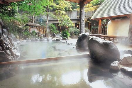 Hakone’s Best Hot Springs with Lake Ashi Cruise from Tokyo