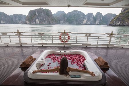 3 Days Explore Bai Tu Long Bay with Private Cruise