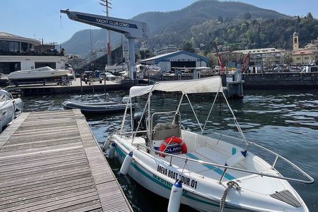 Como Lake: Private Self Driving Boat Tour From Como