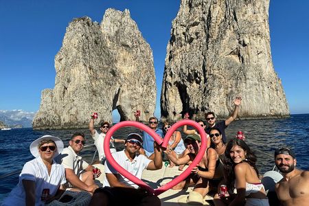 Shared 4 Hours Afternoon Capri Boat Tour: Blue Grotto & Swim 