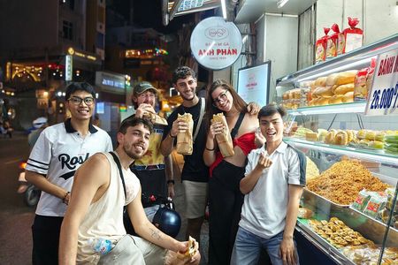 Ho Chi Minh city: Michelin-Recognized Food Tour with Local Expert