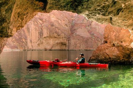 Hoover Dam Walk & Emerald Cave Kayak Combo with Lunch