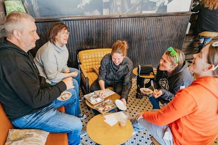 New Orleans Garden District Food, Drinks & History Walking Tour