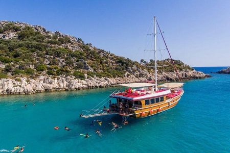 Alanya Relaxing Boat Tour Peaceful Escape on the Turquoise Coast