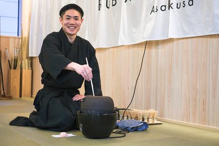 Friendly Tea Ceremony (Kimono and Sweets Making included)