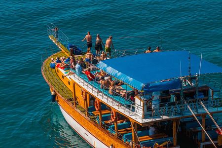 Alanya Relaxing Boat Tour with Lunch & Free Soft Drinks