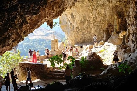 Private Tour Elafonisi Beach with Honey Olive Oil & Wine Tastings