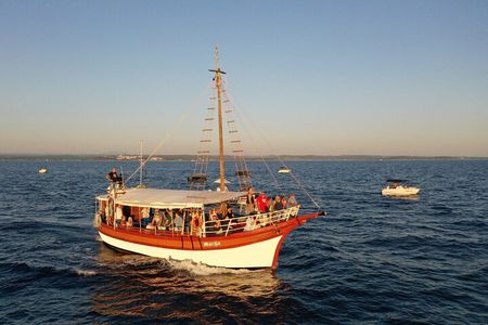 Lim Bay and Pirate Cave with Lunch Boat Tour from Porec 