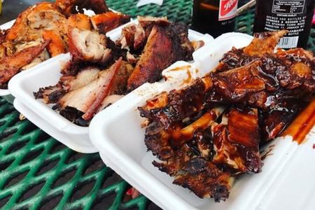 Montego Bay Jerk Tour and Rum Punch Mixology/Food Tour 