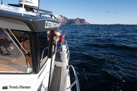 3 Hours Private Exclusive Boat Sightseeing in Leknes (group 1-4)