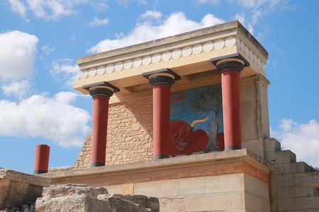 Private Tour of Knossos, Archaeological Museum & Heraklion Town