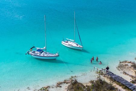 Slow Sailing Bacalar Experience with snack and drinks